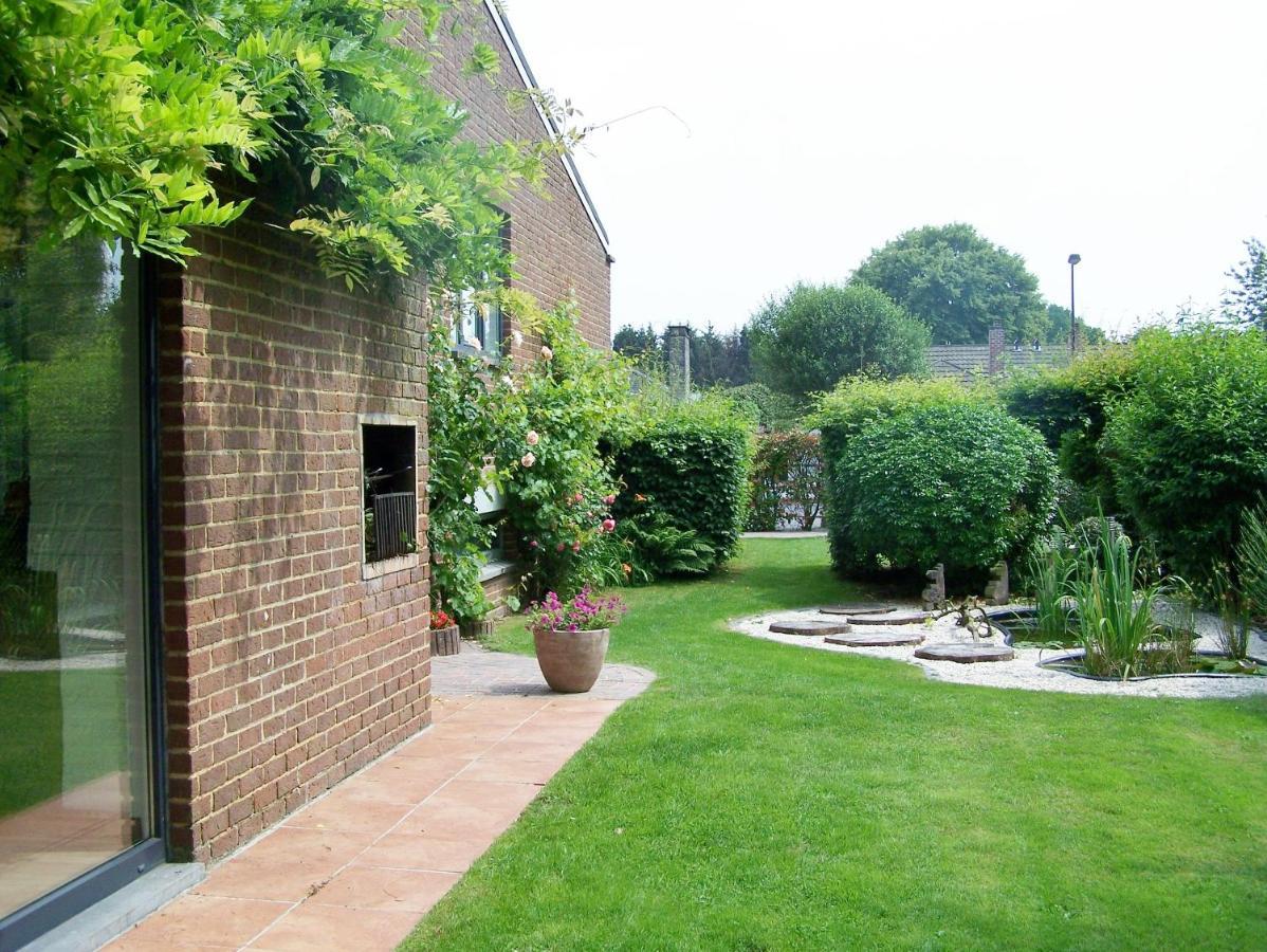 Les Chambourlettes Bed & Breakfast Mons Bagian luar foto